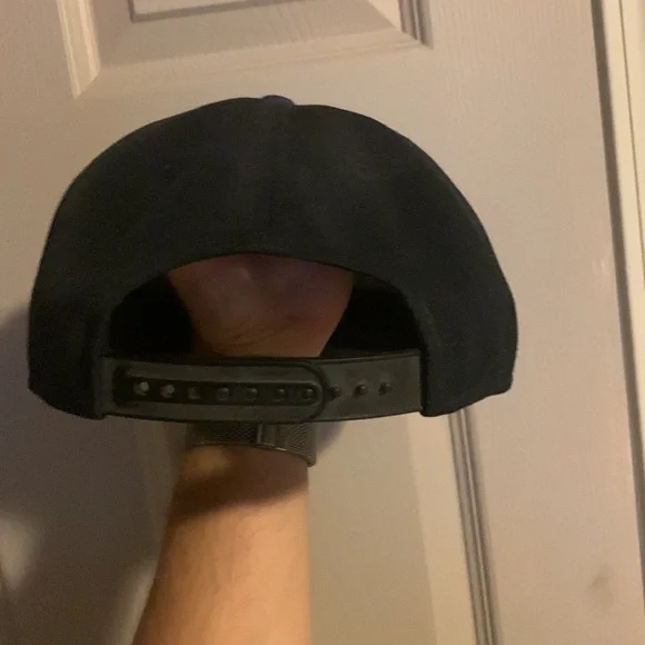 University of Washington SnapBack - Picture 3 of 5